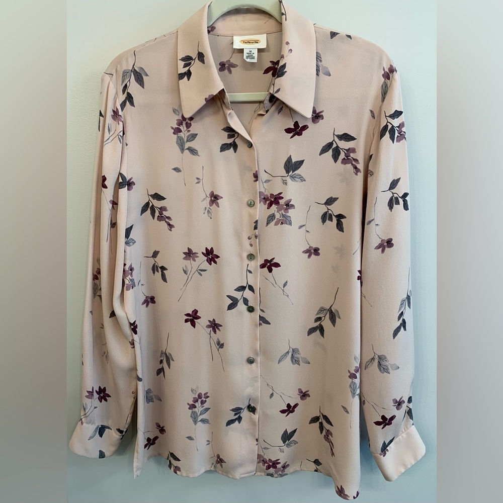 2 pieces: sleeveless tank with lightweight blouse; Silk; Pink/ gray;